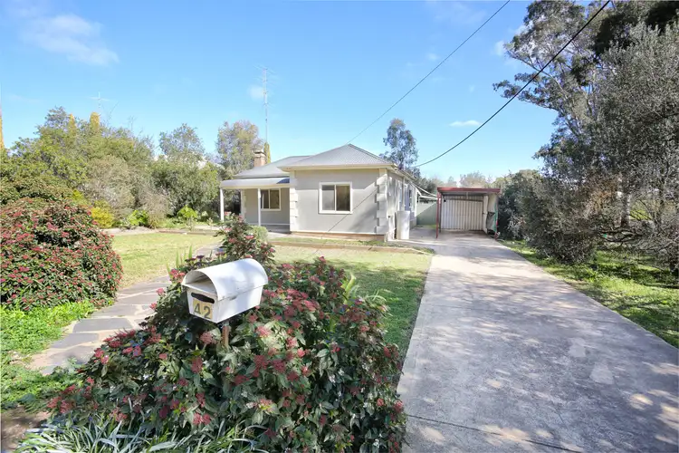 42 New Road, Clare SA 5453