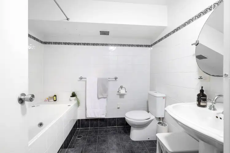 Sixth view of Homely apartment listing, 2/115B Victoria Street, Potts Point NSW 2011