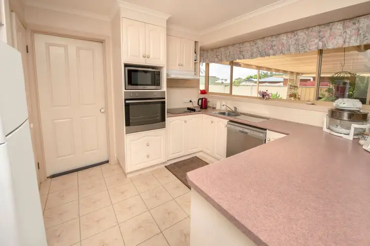 Sixth view of Homely house listing, 5 Guardian Court, Swan Hill VIC 3585