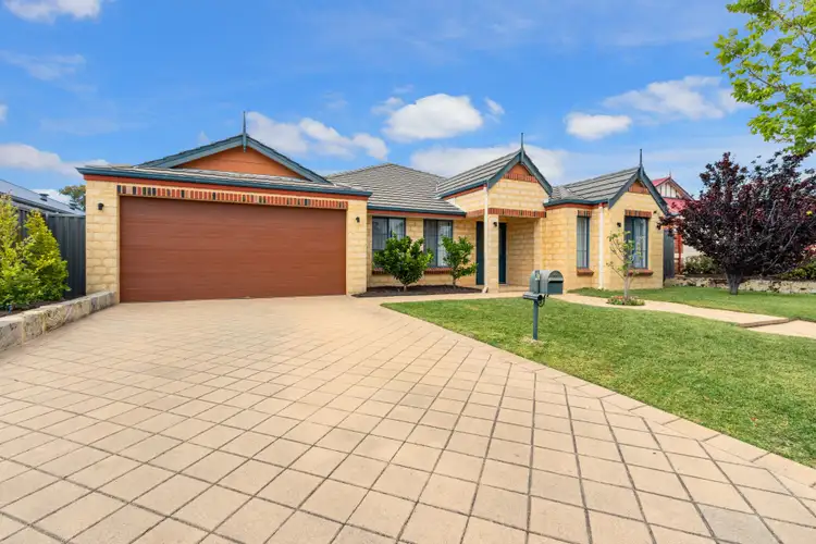 18 Devereux Crescent, Aveley WA 6069