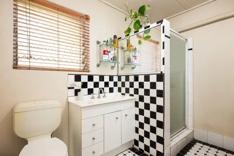Fifth view of Homely unit listing, 5/349 Riding Road, Balmoral QLD 4171