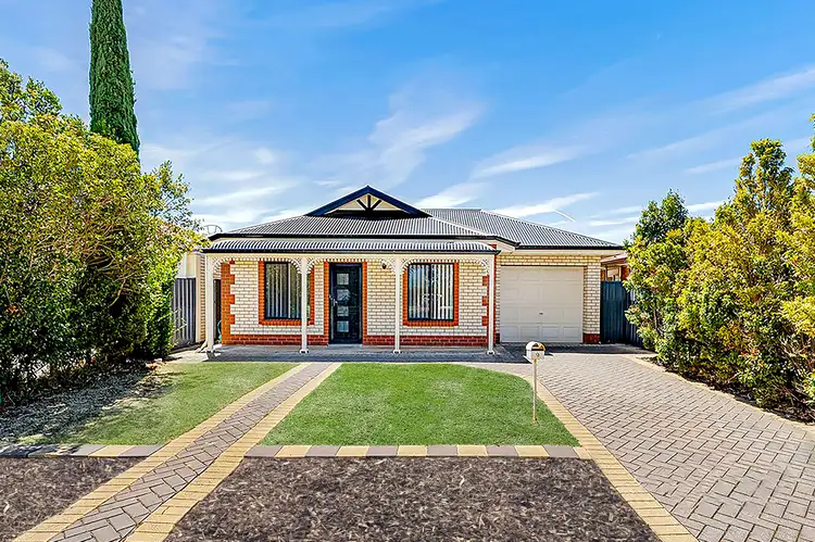 9 Almond Circuit, Munno Para West SA 5115