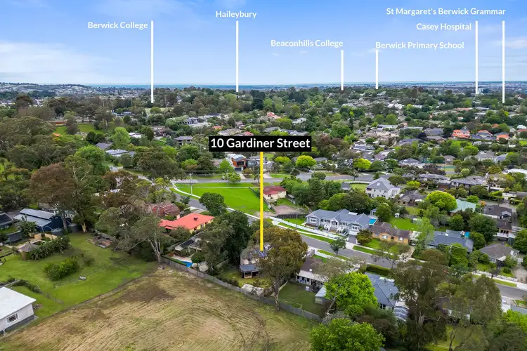 10 Gardiner Street, Berwick VIC 3806