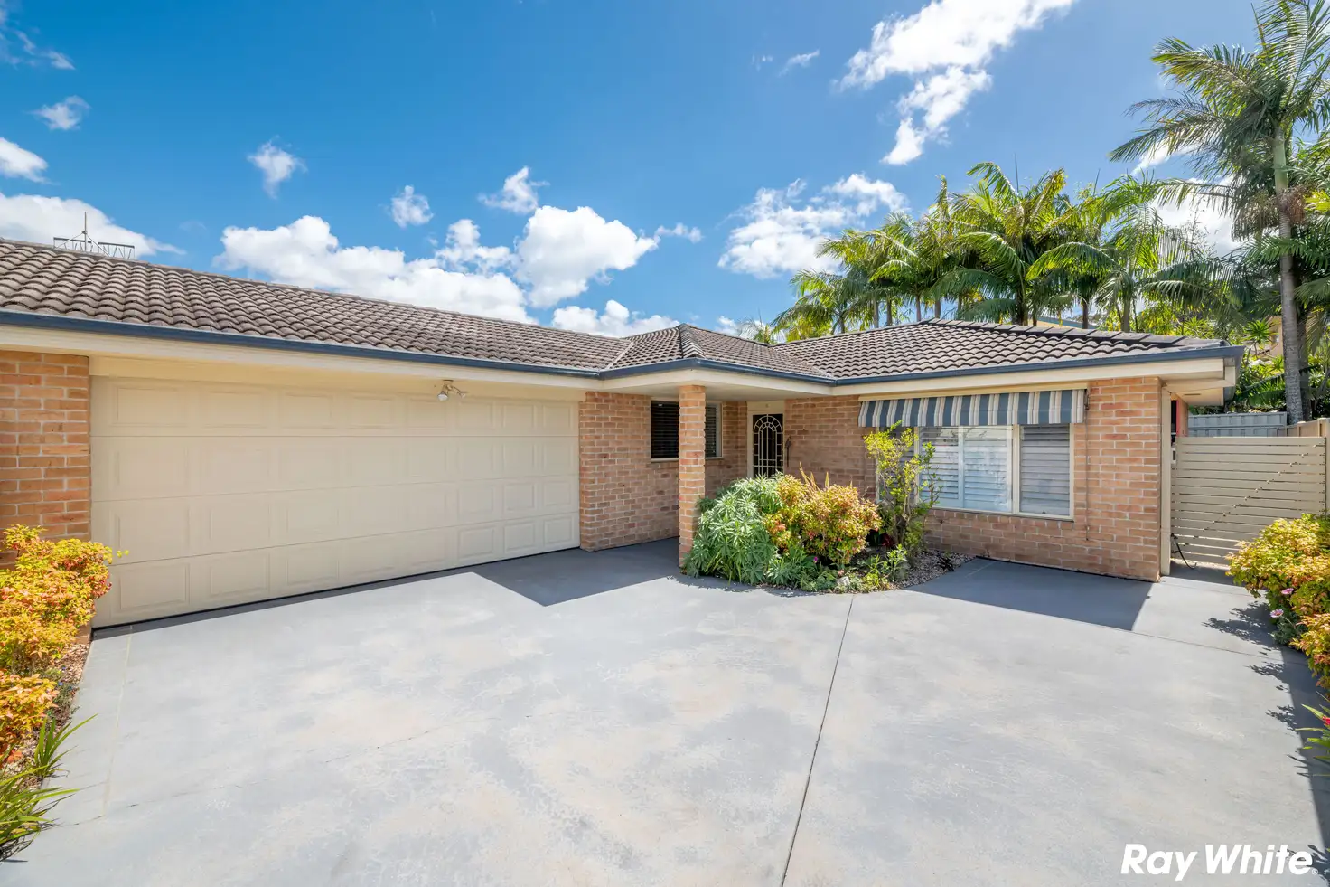Main view of Homely villa listing, 2/64 The Southern Parkway, Forster NSW 2428