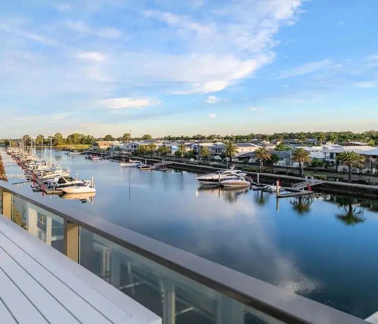 128/37 Sickle Avenue, Hope Island QLD 4212