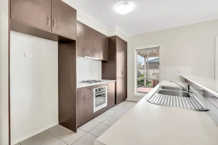 Fourth view of Homely house listing, 2 Dampier Close, Craigieburn VIC 3064