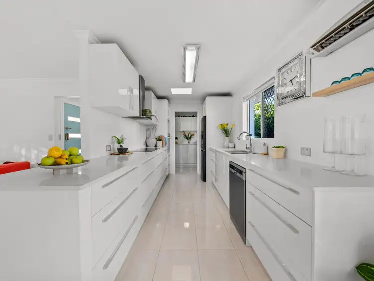 Sixth view of Homely house listing, 2 Compass Close, Jamboree Heights QLD 4074