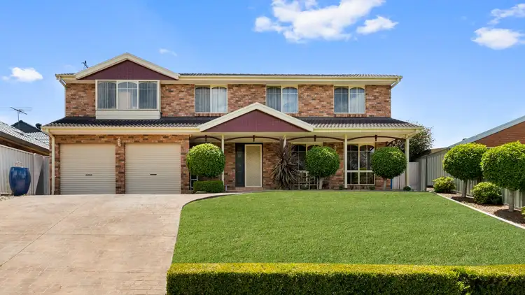 4 Hermitage Place, Eschol Park NSW 2558