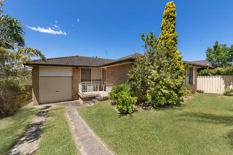 25 Woodlawn Drive, Budgewoi NSW 2262