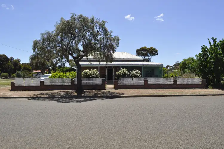 50 Arbour Street, Katanning WA 6317