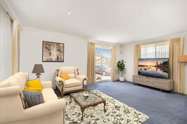 Main view of Homely unit listing, 3/7 Sybella Avenue, Koo Wee Rup VIC 3981
