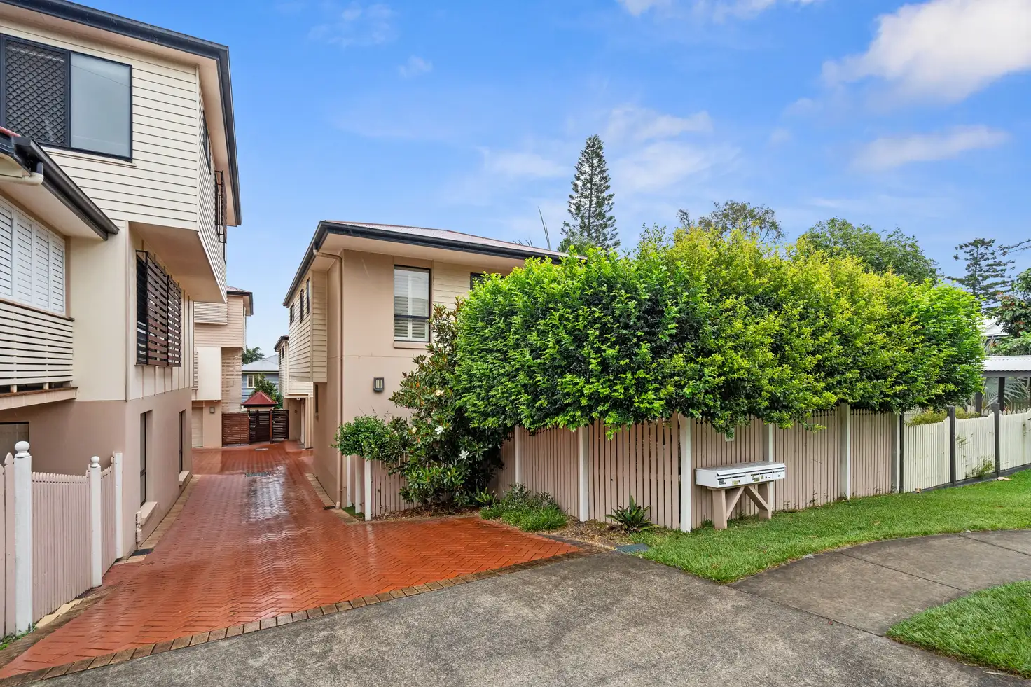 Main view of Homely townhouse listing, 2/48 Yeronga Street, Yeronga QLD 4104