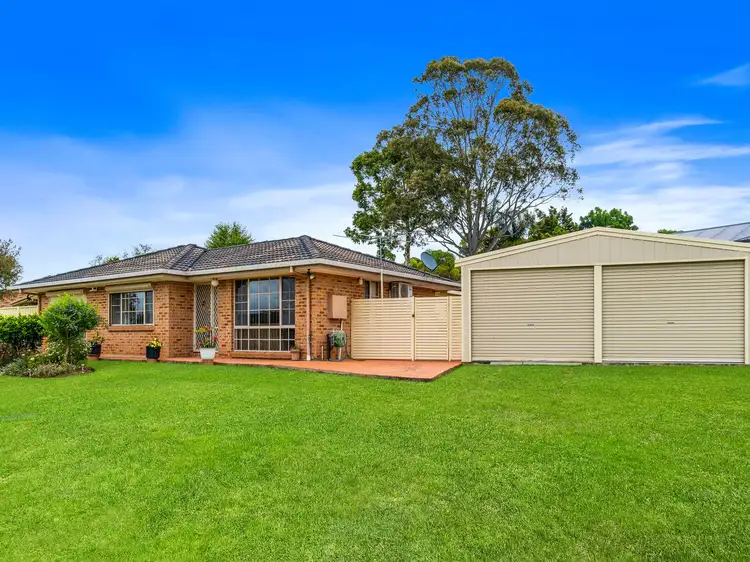 6 Bardolph Avenue, Rosemeadow NSW 2560