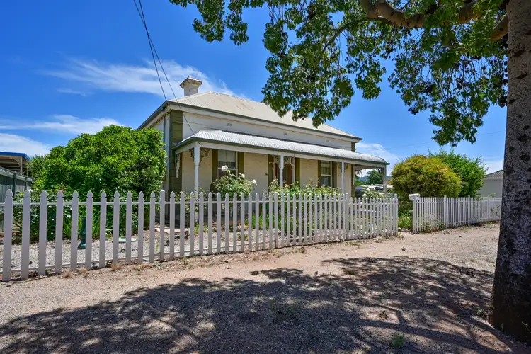 9 Fourth Street, Quorn SA 5433