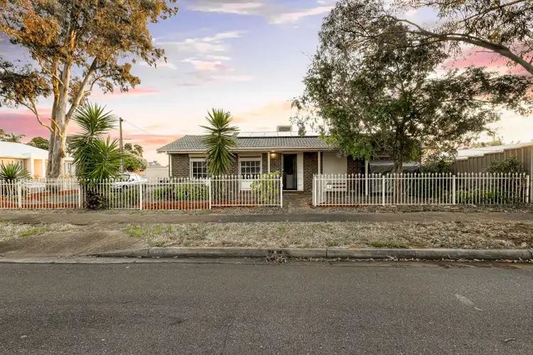 1 Dienelt Drive, Para Hills West SA 5096
