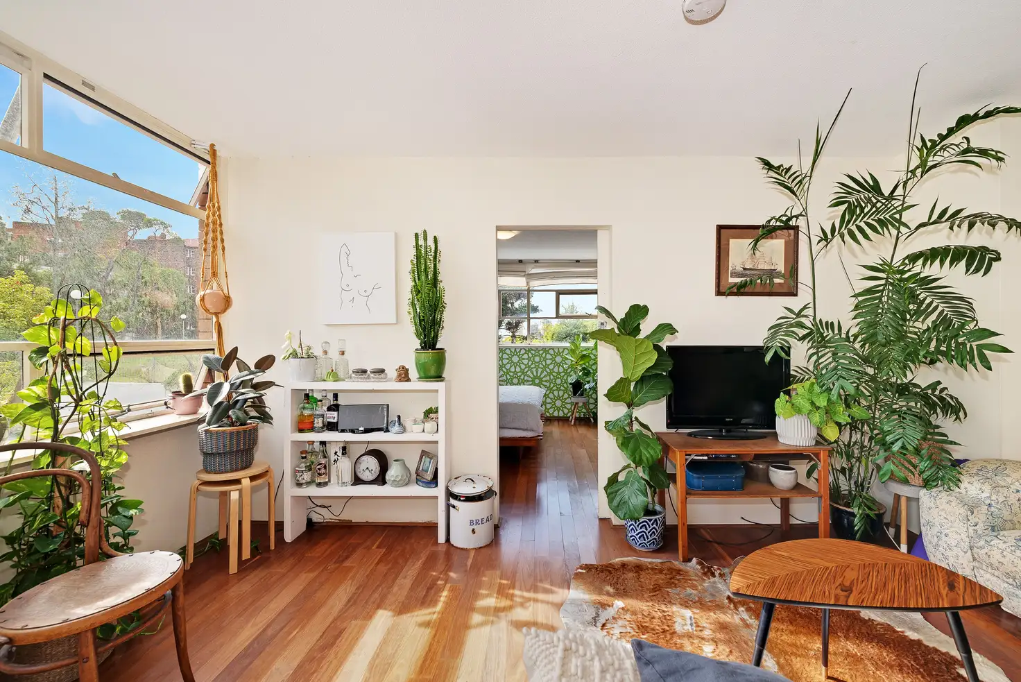 Main view of Homely apartment listing, 13/10 Barncleuth Square, Elizabeth Bay NSW 2011