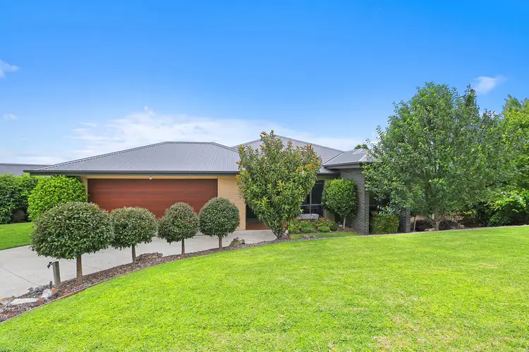 10 Cromie Drive, Warragul VIC 3820