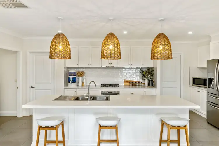 Third view of Homely house listing, 8 Glenrock Close, Bourkelands NSW 2650