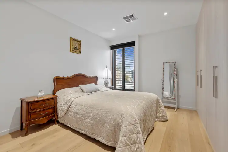 Fifth view of Homely apartment listing, 102/201 Nepean Highway, Aspendale VIC 3195