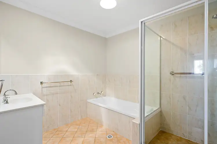 Fifth view of Homely unit listing, 4/25 Robertson Street, Coniston NSW 2500