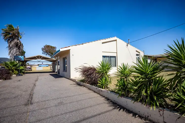 19 Maidstone Street, Mount Tarcoola WA 6530