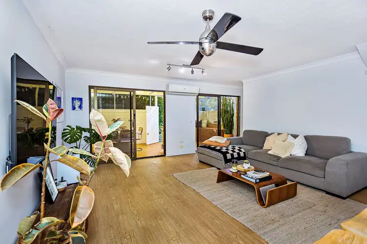11/1A Mcleod Street, Highland Park QLD 4211
