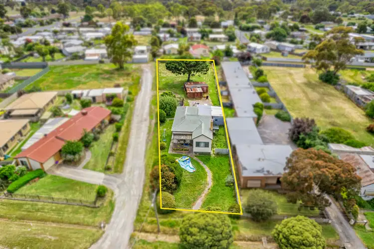 12 Blake Street, Ararat VIC 3377