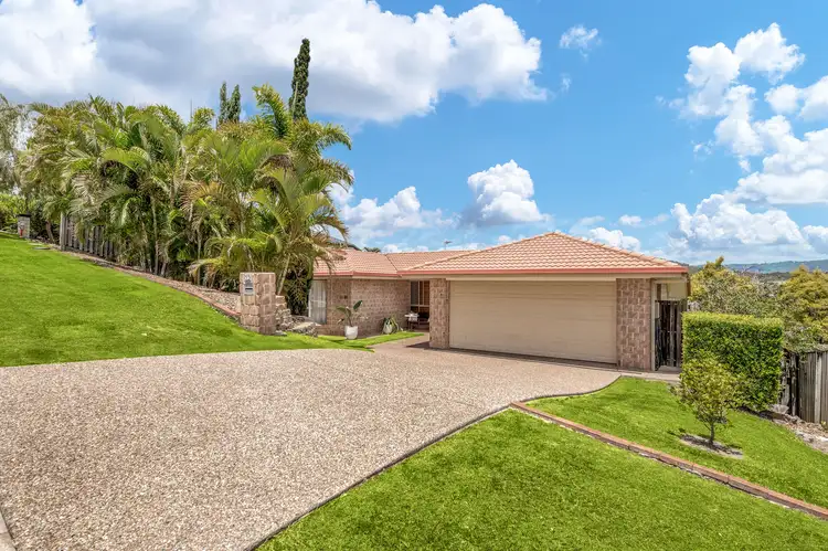 15 Laysan Crescent, Oxenford QLD 4210