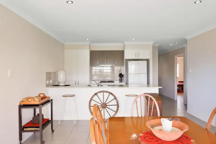 Sixth view of Homely unit listing, 1/9 Cassidy Terrace, Mount Kynoch QLD 4350