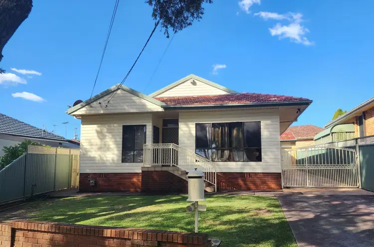 9 Kent Avenue, Roselands NSW 2196