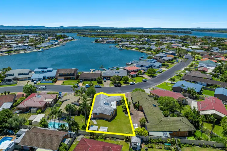 18 Melaleuca Drive, Yamba NSW 2464
