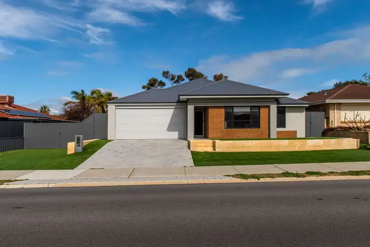 43 Chelmsford Avenue, Port Kennedy WA 6172