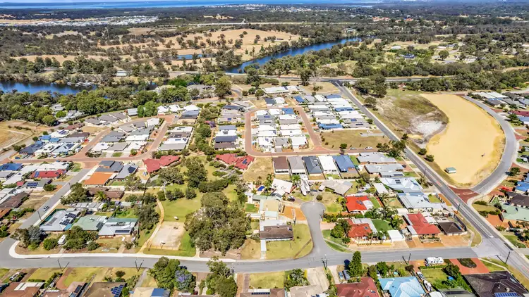 6 Gowman Way, Ravenswood WA 6208