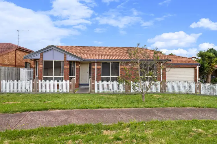 11 Pivot Place, Mill Park VIC 3082