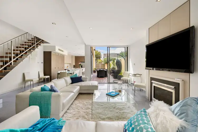 3/56 Marine Parade, Elwood VIC 3184