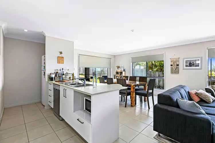 Sixth view of Homely house listing, 3 Parame Court, Nikenbah QLD 4655
