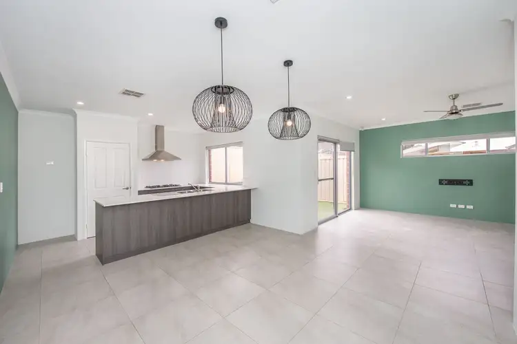 8 Carville Way, Baldivis WA 6171