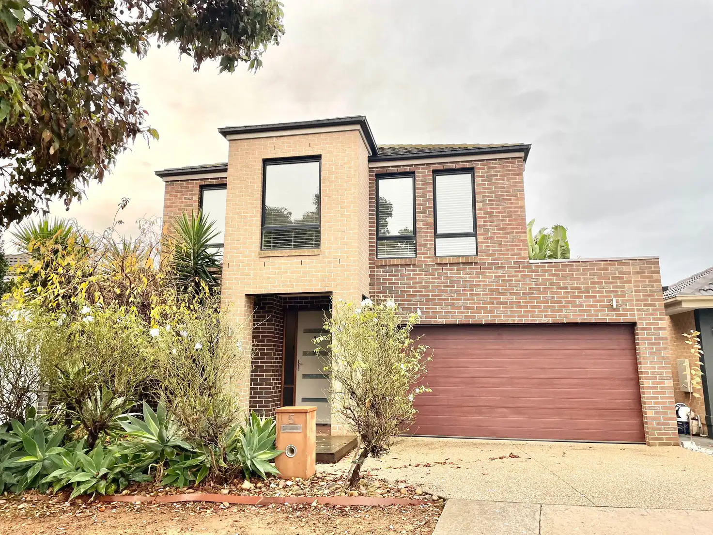 Main view of Homely house listing, 5 Caesia Way, Caroline Springs VIC 3023