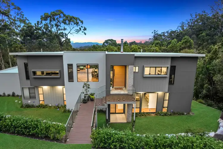 5 Buckingham Way, Elanora QLD 4221