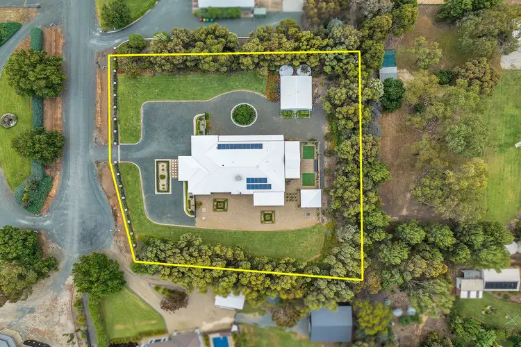 Second view of Homely house listing, 3 Lawler Court, Echuca VIC 3564