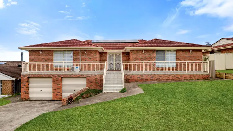 4 Balthasar Close, Rosemeadow NSW 2560