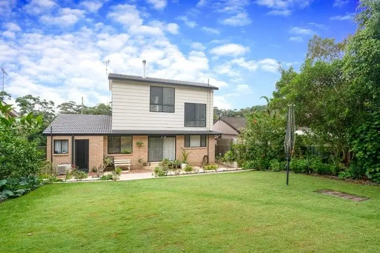 17 Patrick Crescent, Saratoga NSW 2251