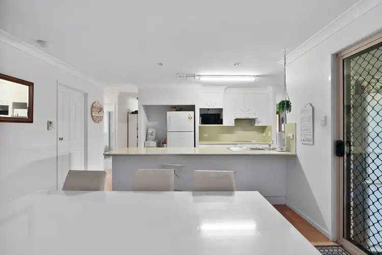 Sixth view of Homely house listing, 8 Stephanie Court, Emerald QLD 4720