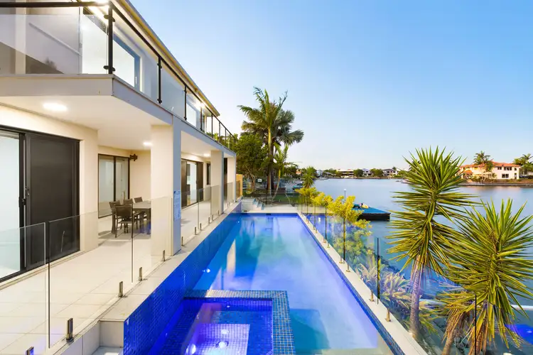 2 Calmwater Crescent, Helensvale QLD 4212