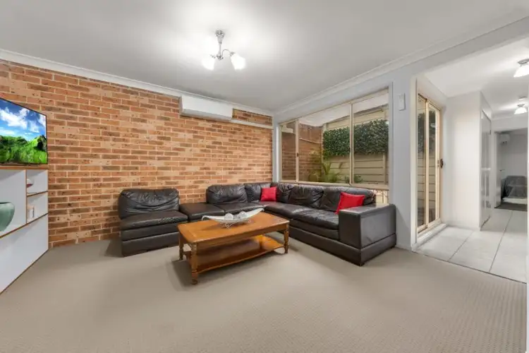 32a Chalcedony Street, Eagle Vale NSW 2558
