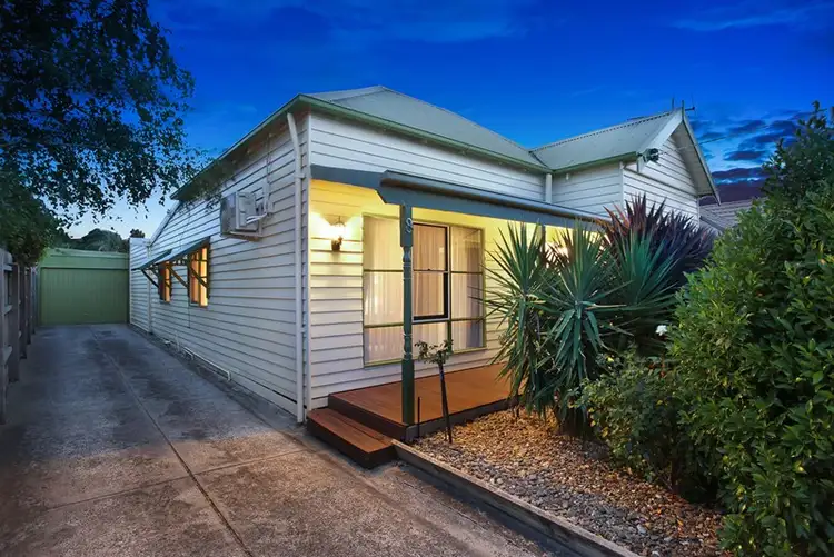 8 Darling Street, Hughesdale VIC 3166