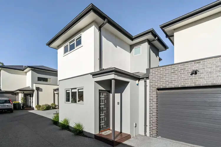 Main view of Homely unit listing, 2/20 Primula Avenue, Brooklyn VIC 3012