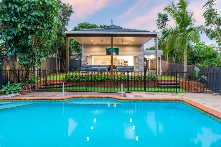6 Gurrah Avenue, Southport QLD 4215