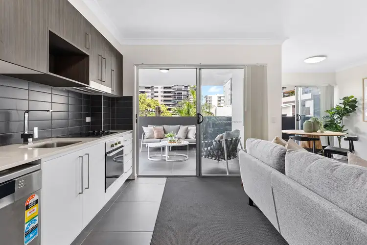 Third view of Homely apartment listing, 301/8 Kyabra Street, Newstead QLD 4006