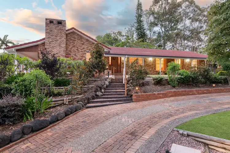 15 Warrego Way, Helensvale QLD 4212
